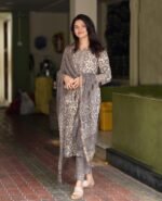 KLOSIA Women's Printed Straight Kurta and Pant with Dupatta Set - Image 7