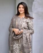 KLOSIA Women's Printed Straight Kurta and Pant with Dupatta Set - Image 2