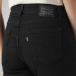 Levi's Women's Flared Fit High Rise Jeans - Image 4