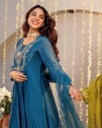 Nermosa Women Embroidery Solid A-Line Kurta and Pant Set with Dupatta - Image 4